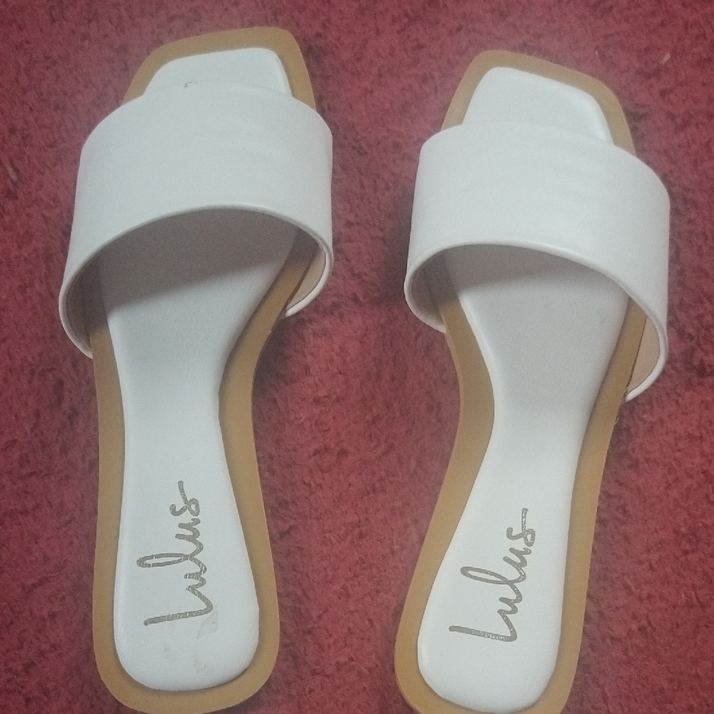 Lulu's White and Tan Minimalist Slide Sandals